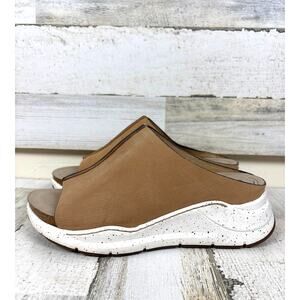 Bionica Womens 9 Tan Leather Slip On Platform Comfort Wedge Sandal Shoes NEW